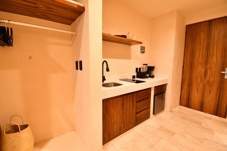 Private kitchenette