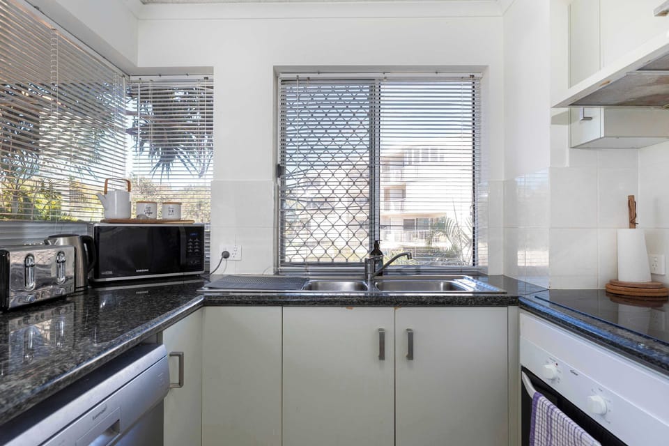 Stay close to everything in this central Buddina location