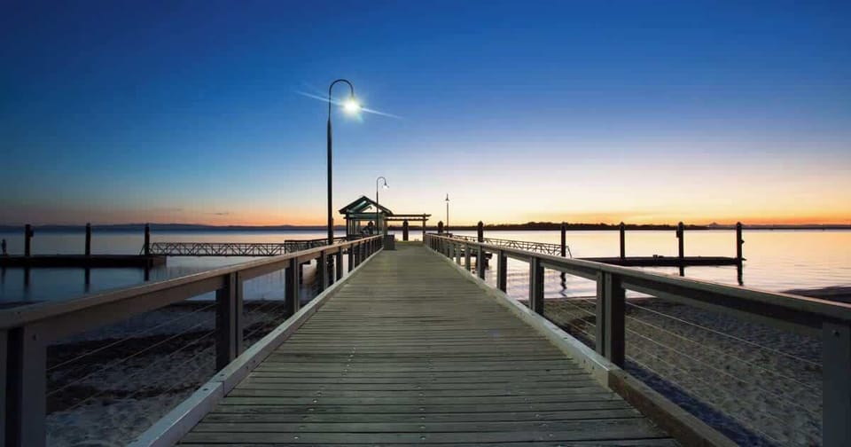 Close to beaches shops and island dining.