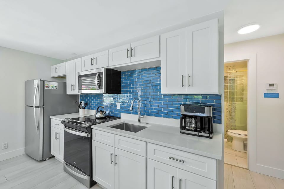 Equipped Kitchen for Relaxed Vacation Cooking