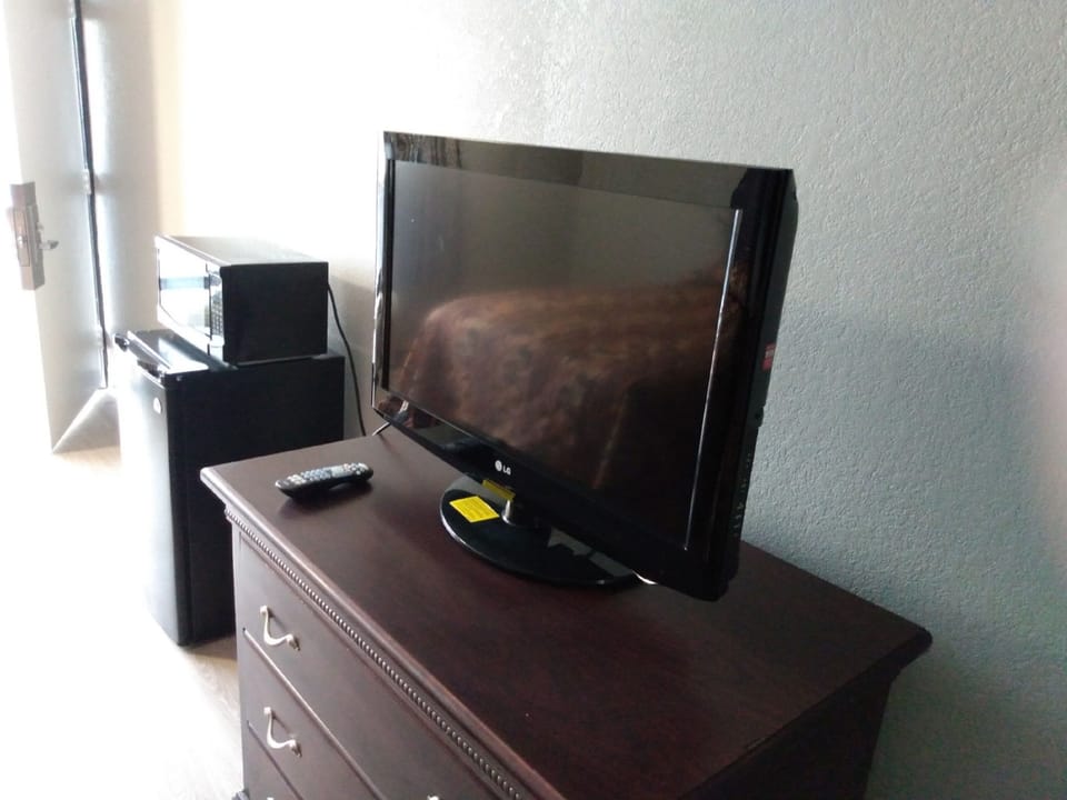 Pillowtop beds, blackout drapes, soundproofing, WiFi (free)