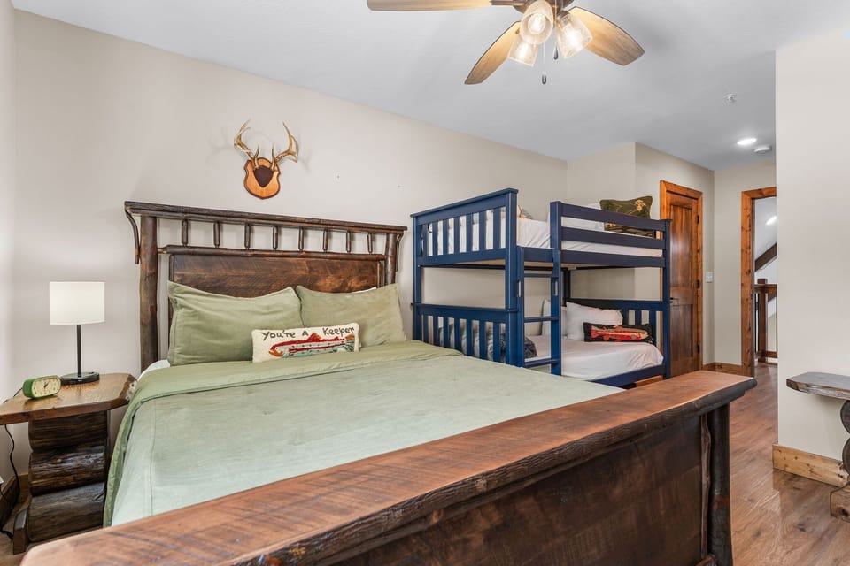 Bedroom 3 -  Upstairs - Queen Bed, Twin over Twin Bunk Beds, TV, Attached Bath
