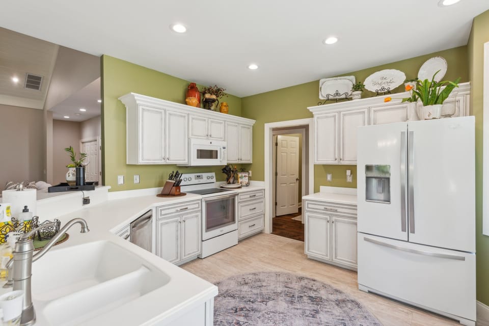 Fully stocked kitchen.