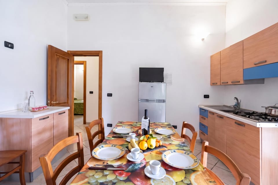 Kitchen and dining area