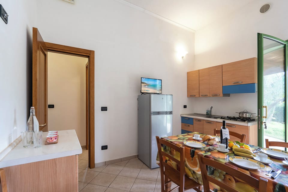 Kitchen and dining area