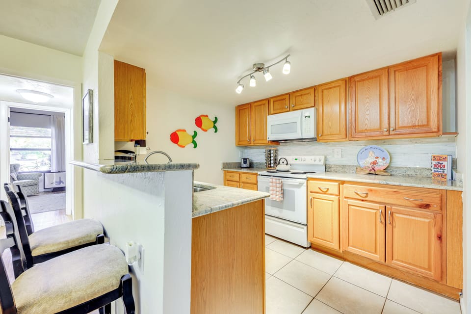 Kitchen | 1st Floor | Dishwasher | Keurig Coffee Maker | Cooking Basics