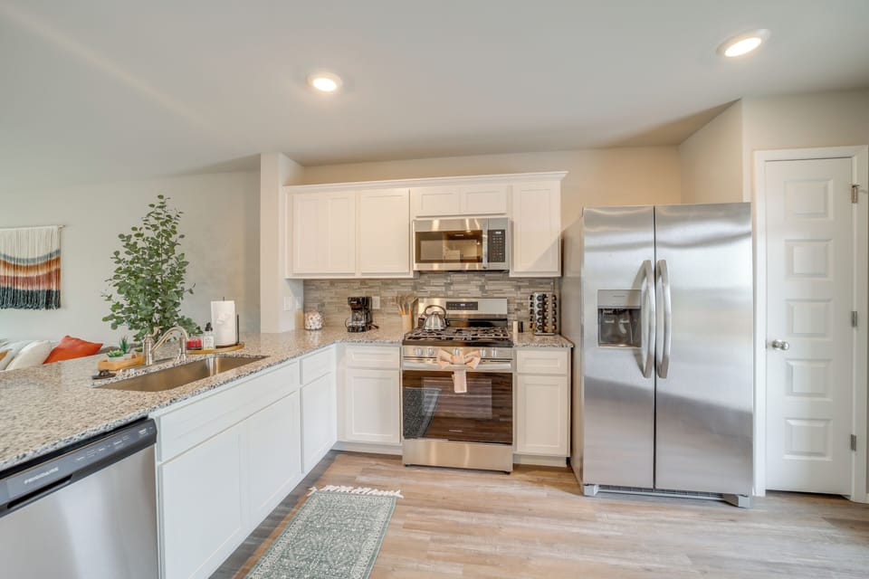 Kitchen | Trash Bags/Paper Towels