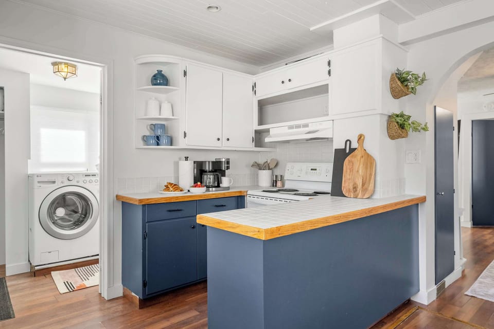 Enjoy cooking with everything you need in this modern space.