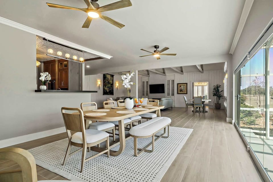 Dining Area 1 - Main House