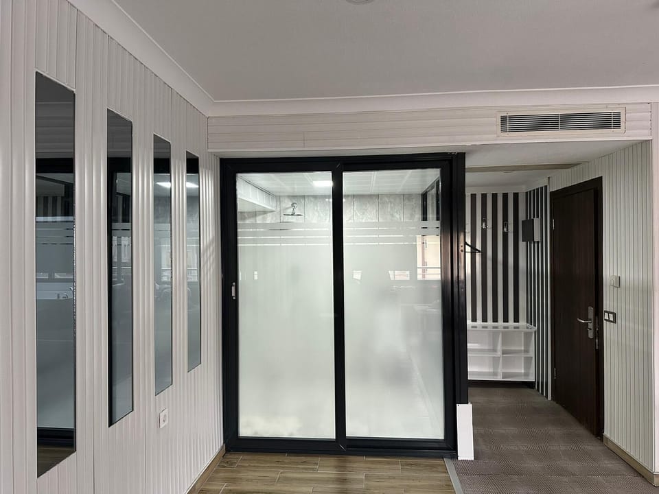 Luxury Suite, 1 Double Bed with Sofa bed, Private Bathroom | Tech