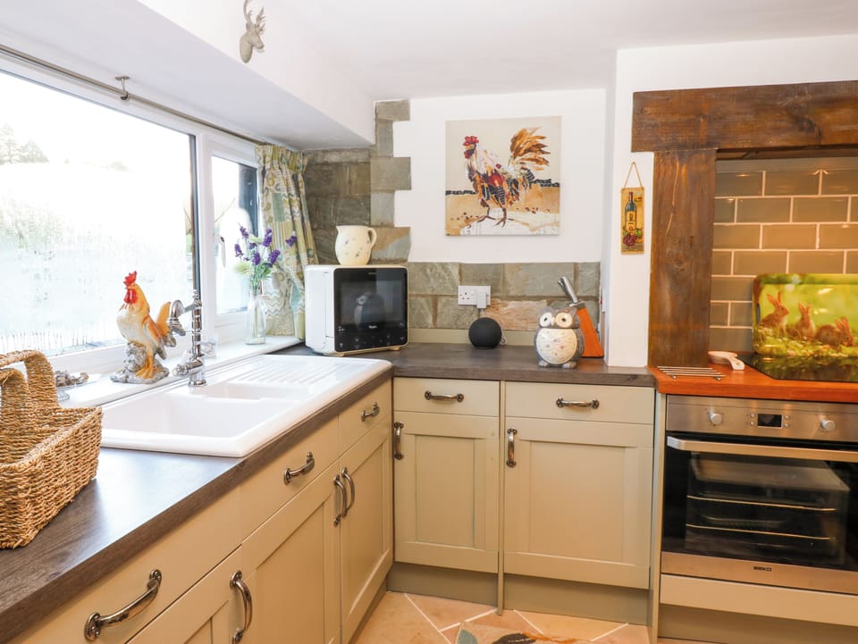 Dishwasher, cookware/dishes/utensils