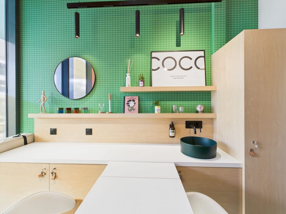 Nail salon