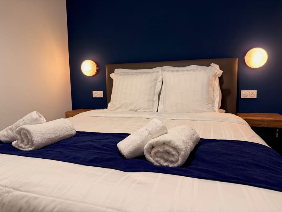 Double Room | Desk, laptop workspace, free WiFi