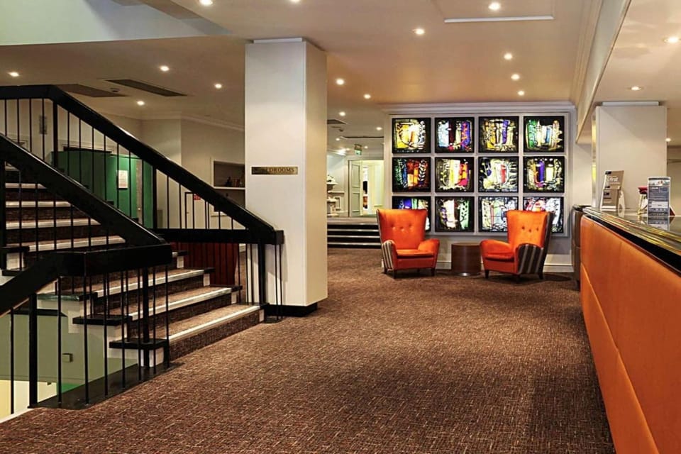 Entrance / Reception
