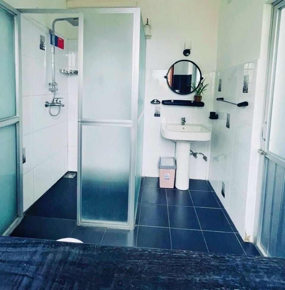 Comfort Triple Room, Balcony, Mountain View | Bathroom | Bidet