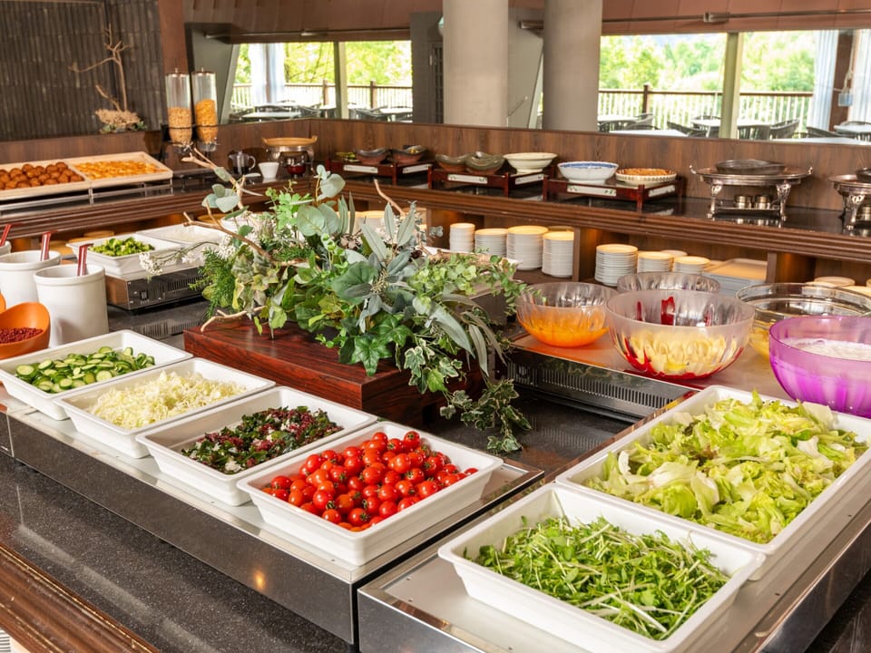 Daily buffet breakfast for a fee