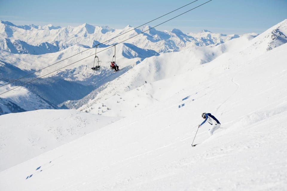 Snow and ski sports