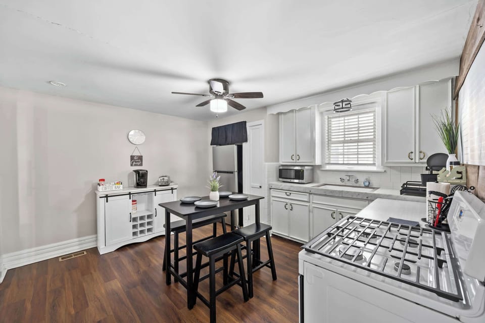 Kitchen - Unit 1 - Cook & Dine – Everything you need for homemade meals.