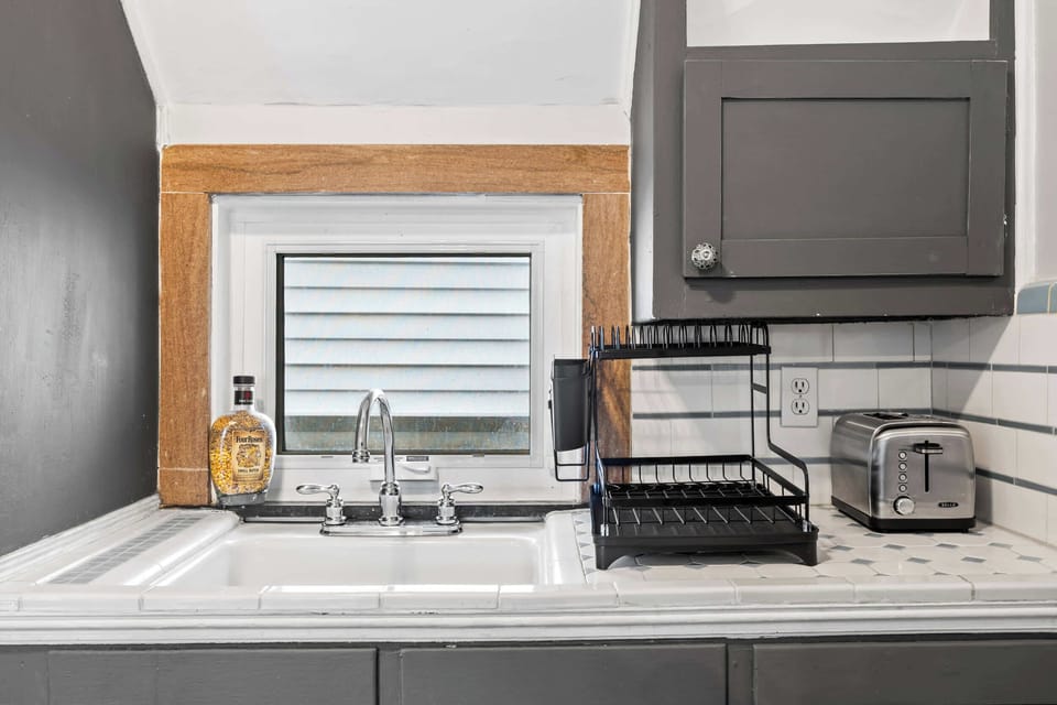 Kitchenette: Compact & Functional – A well-equipped kitchenette for your convenience. PS. bottled waters ad foods are not included.