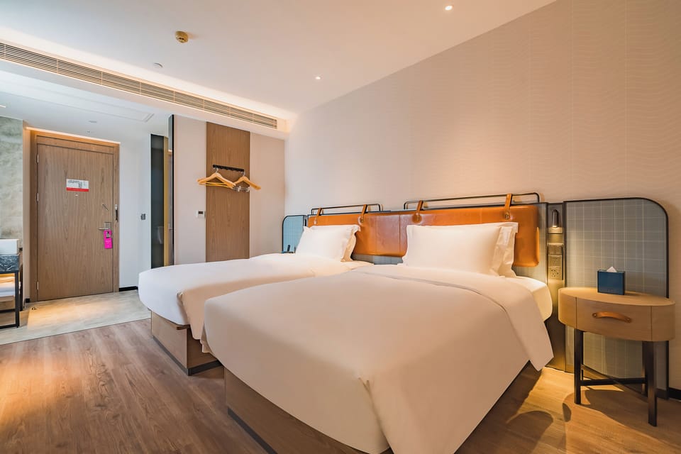 Luxury Double Room, City View | Desk, laptop workspace, free WiFi, bed sheets