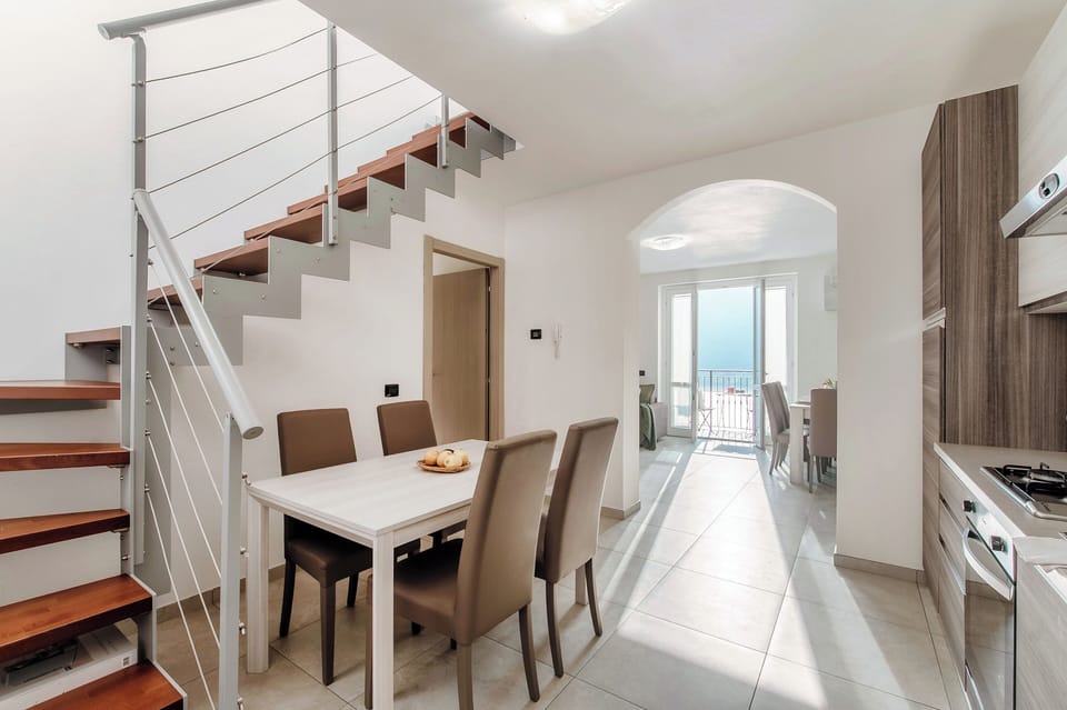 Apartment, Balcony | Dining room