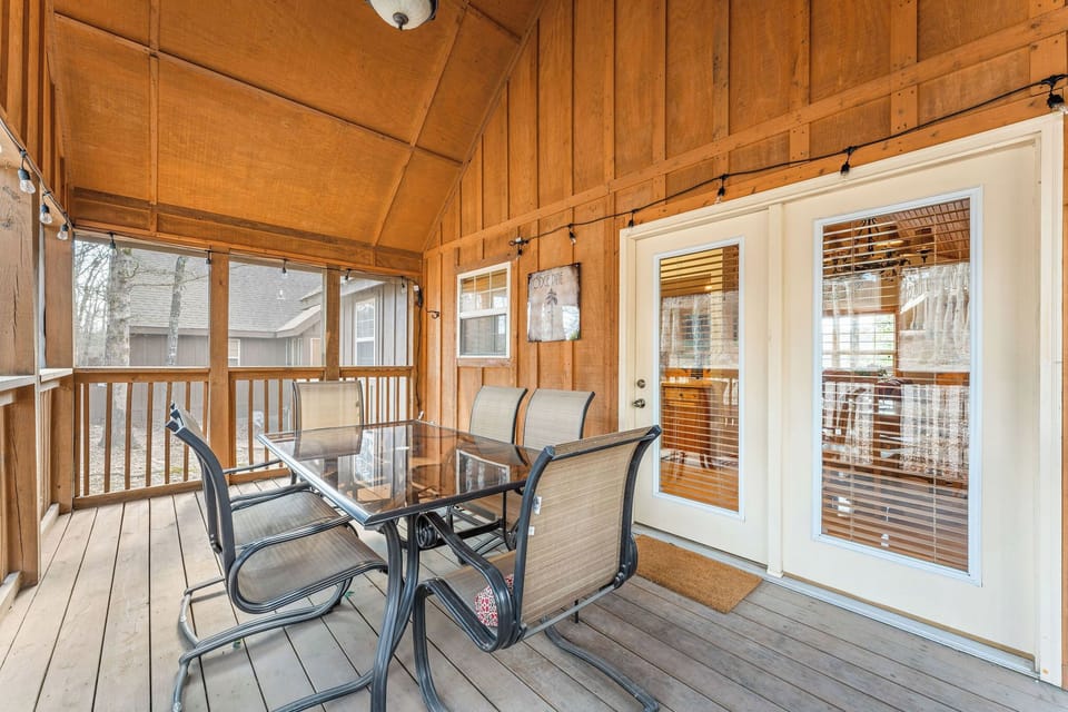 Relax and dine on the screened-in porch — a guest favorite for morning coffee & evening unwinding