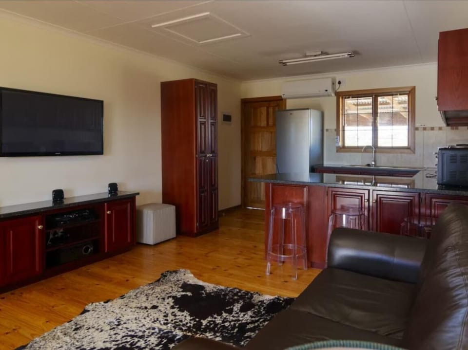 Family Cabin | Living area