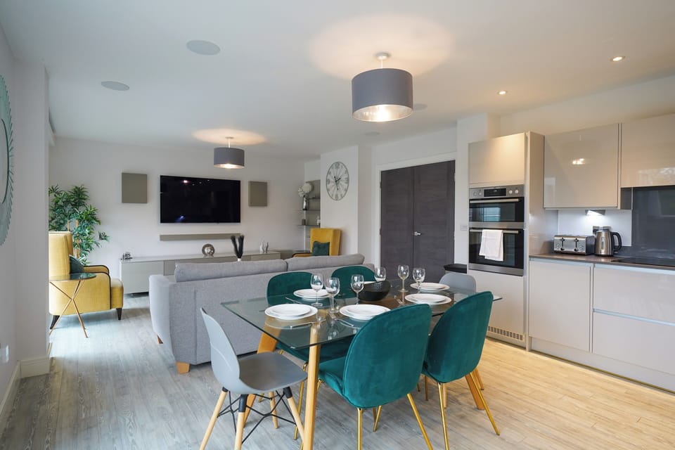 Apartment, River View | Private kitchen