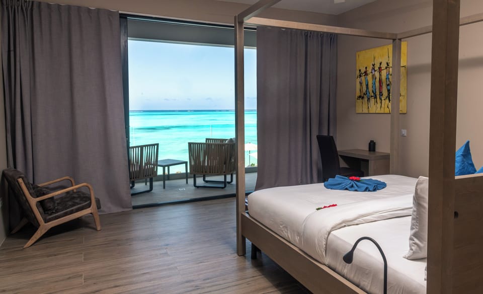 Premium bedding, minibar, in-room safe, free WiFi