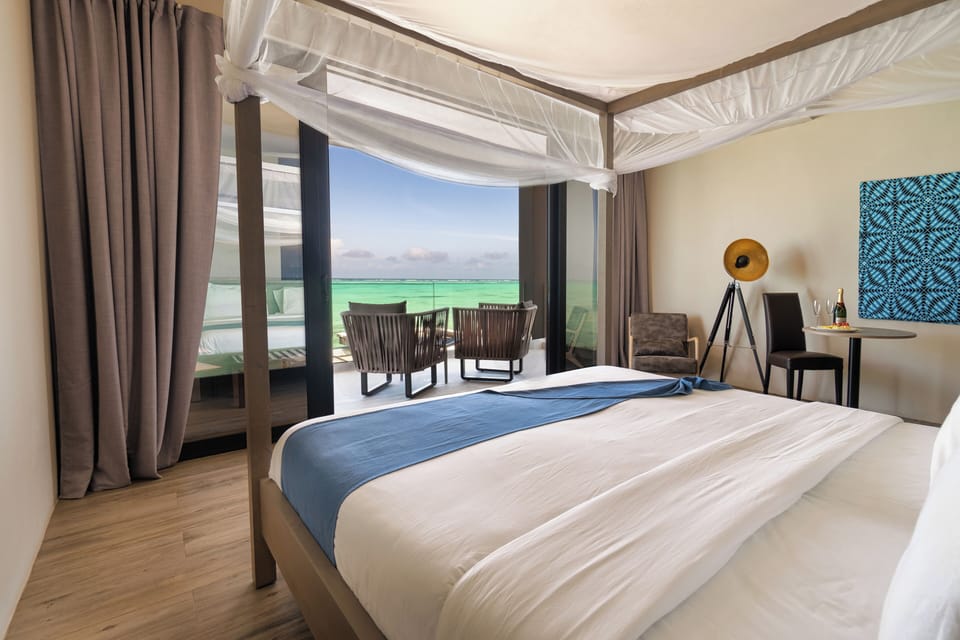 Premium bedding, minibar, in-room safe, free WiFi