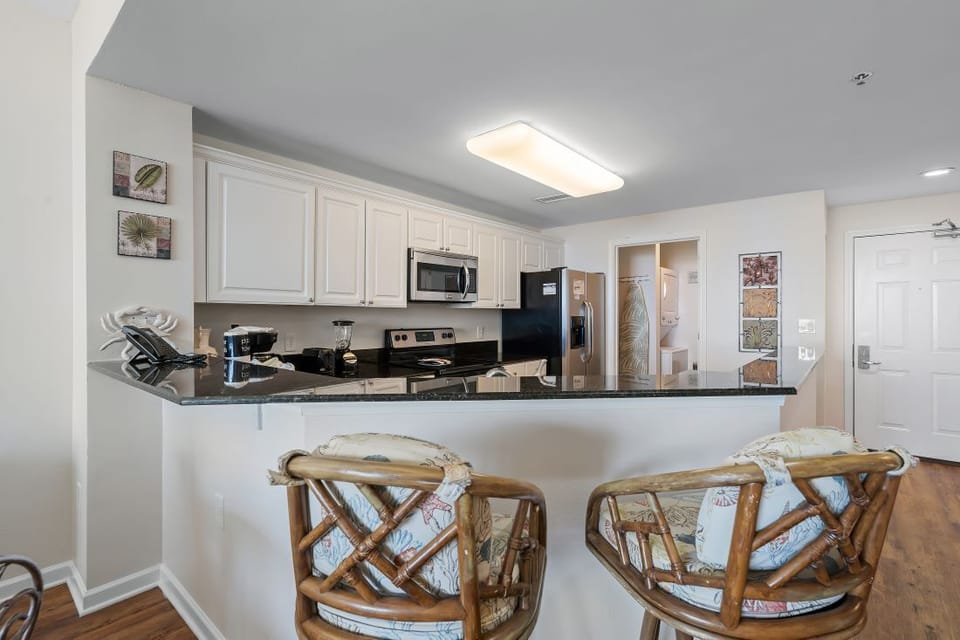 Beach Club 208C Kitchen Counter Seat 2