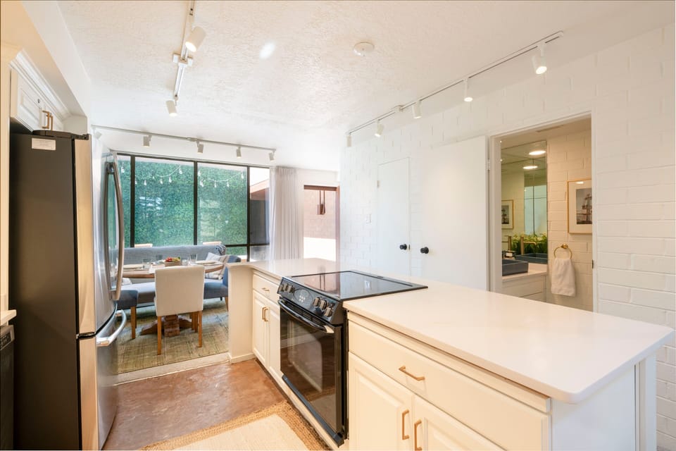 1790 Park Avenue – Elegant Living Area adjacent to the open-concept kitchen