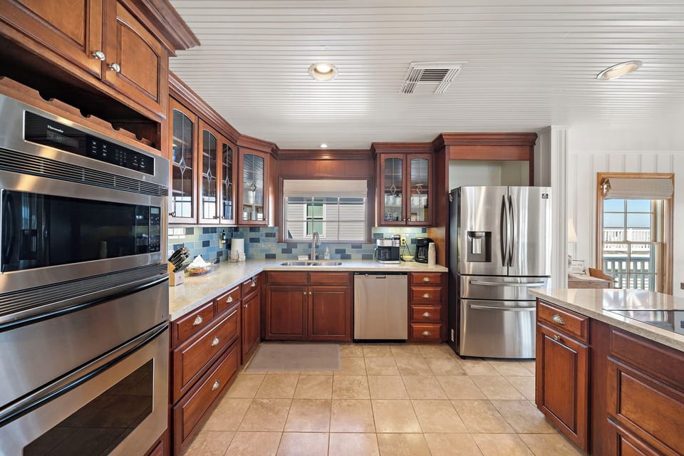 Full Kitchen + Stainless Steel Appliances - First Floor