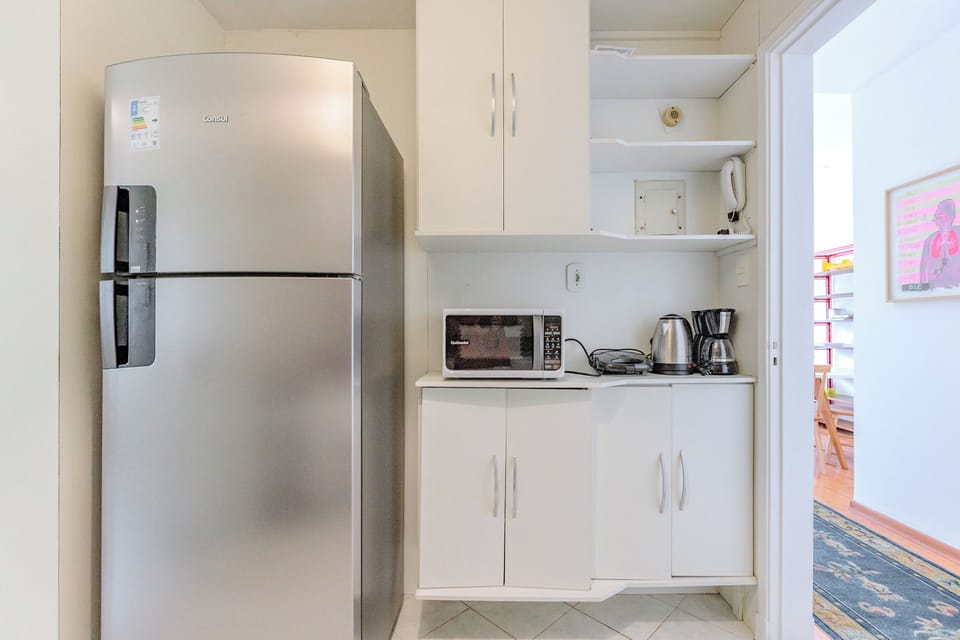 Apartment, Mountain View | Private kitchen | Full-size fridge, microwave, oven, electric kettle