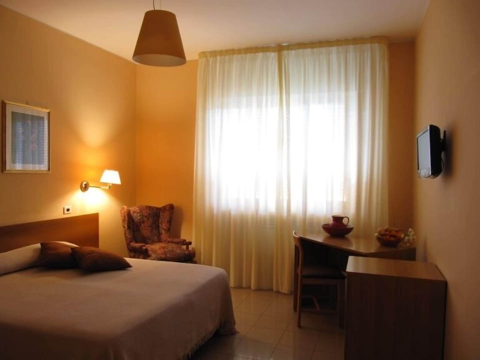 In-room safe, desk, free WiFi, bed sheets
