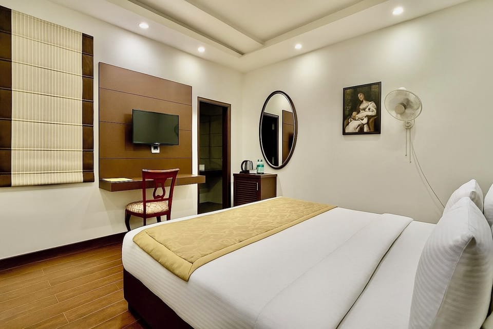Deluxe Room | Desk, laptop workspace, soundproofing, free WiFi