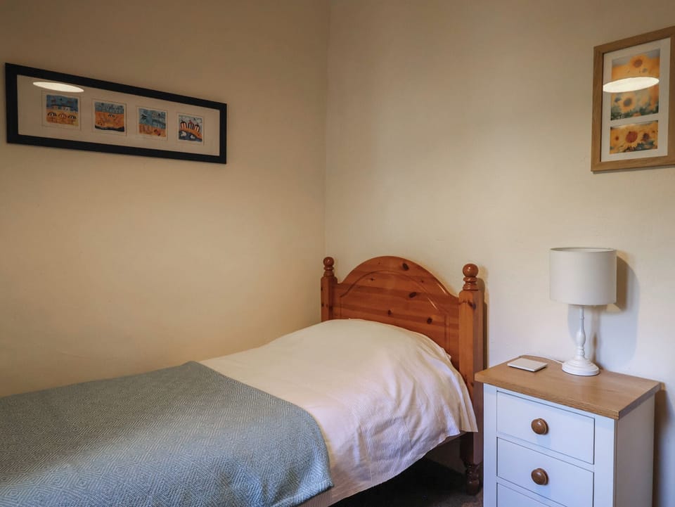3 bedrooms, individually decorated, individually furnished, free WiFi