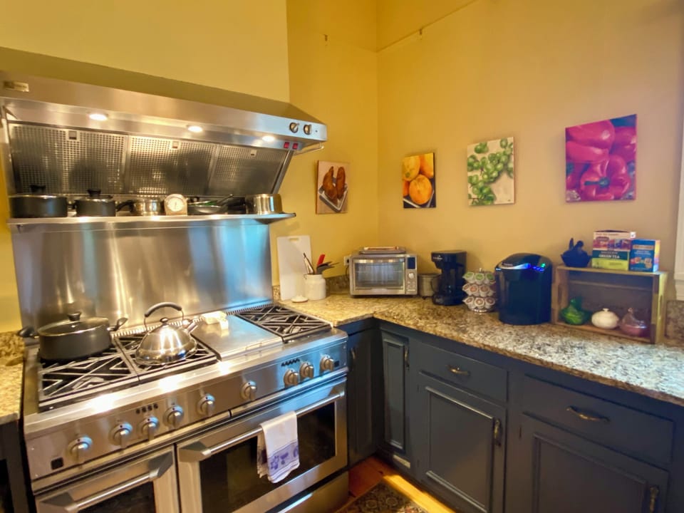 A true Chef's kitchen!