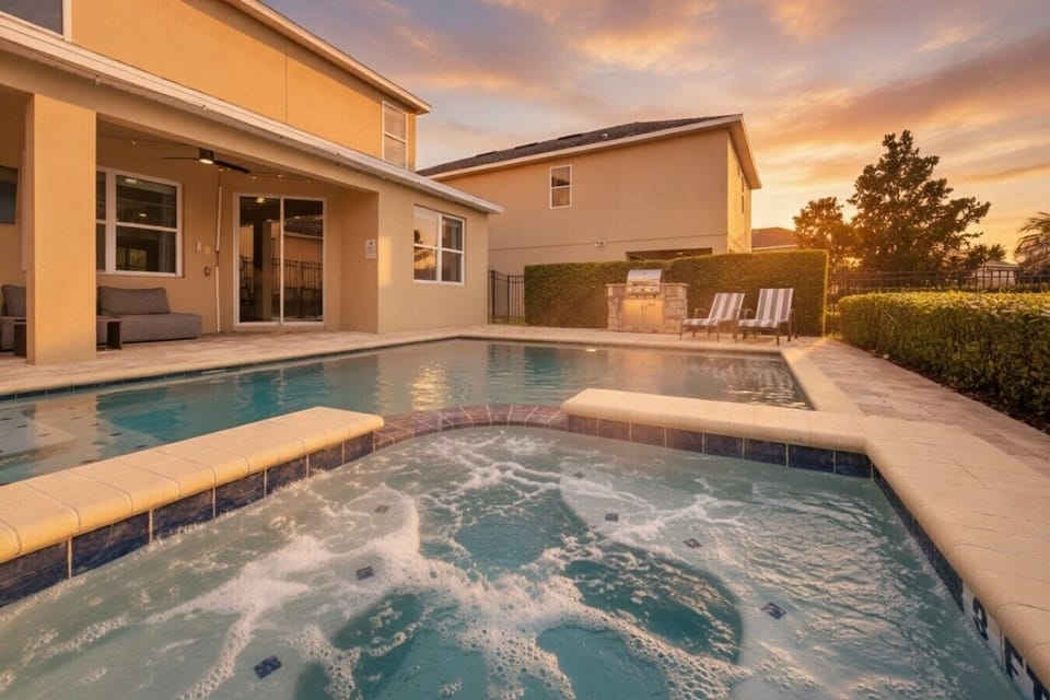 Sunset pool and spa