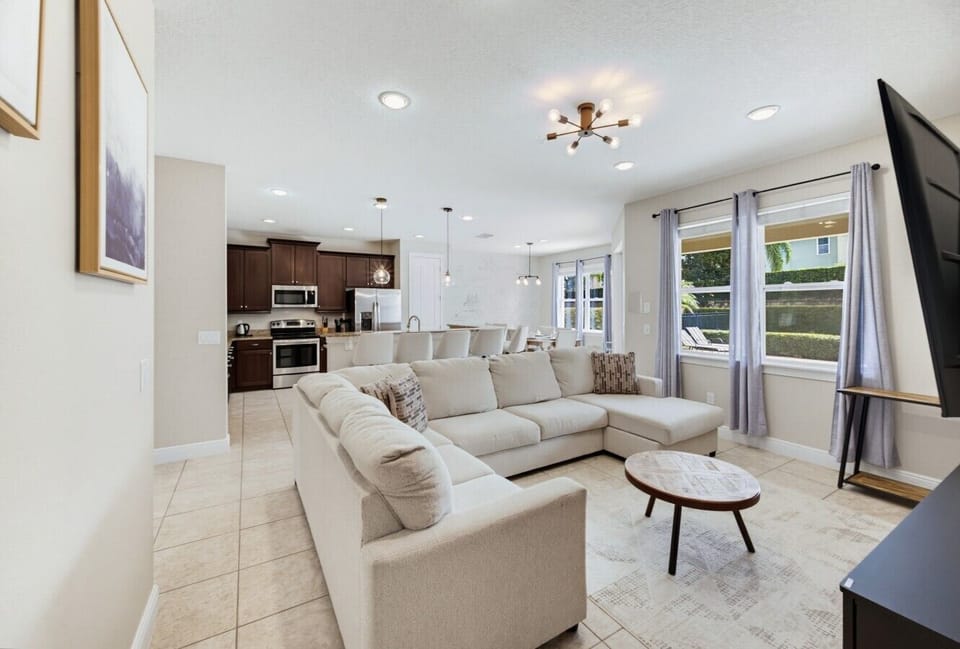 Bright central living room