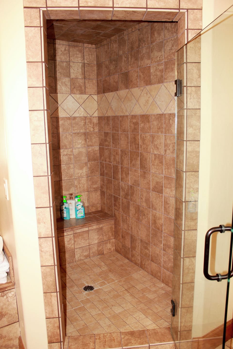 Walk in shower, King insuite, main floor