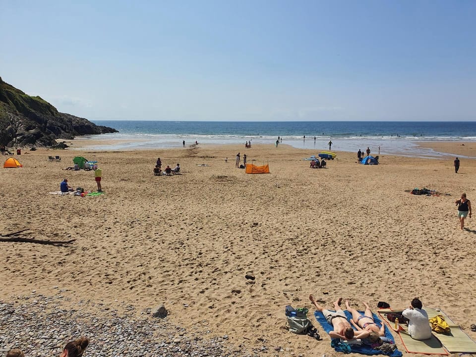 Mumbles Cottage - Sleeps 4 - Pets Ok - Parking Cottage in The Mumbles