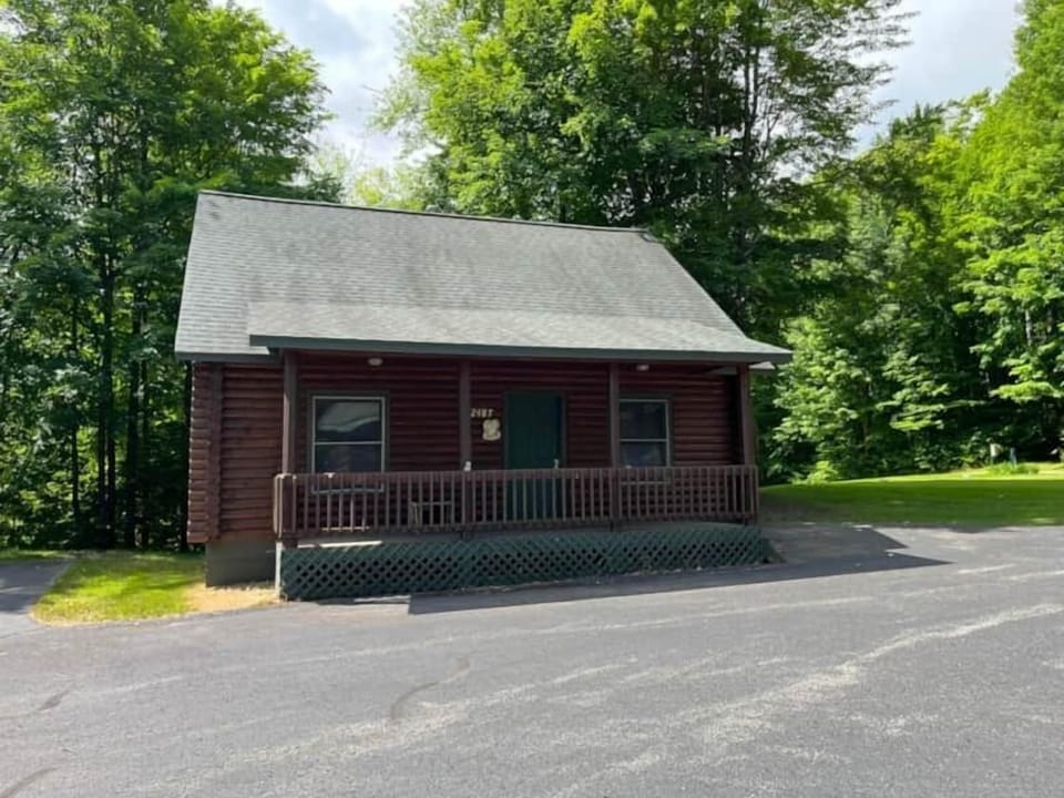 Cabin 2487