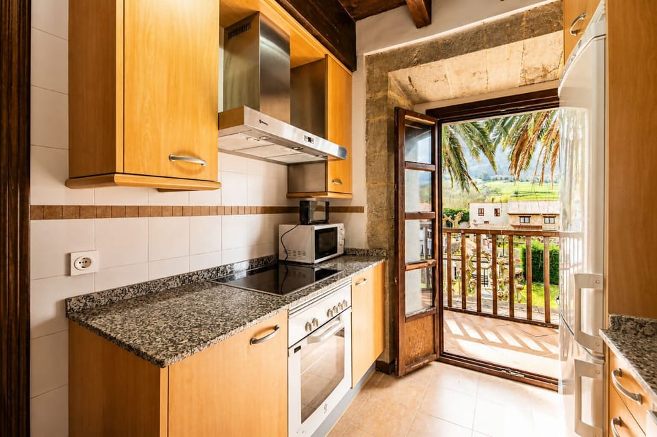 Kitchen or kitchenette,Garden view