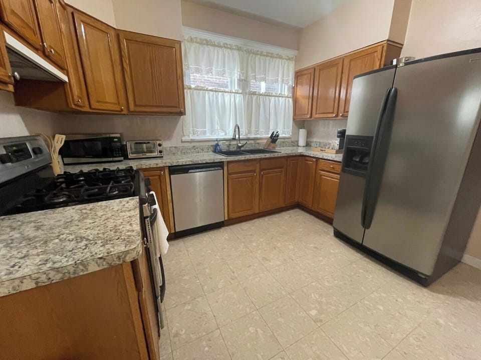 Full Kitchen
