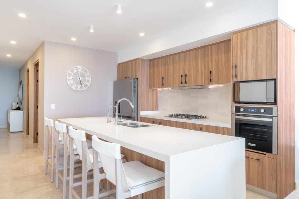 Condo - Image 8