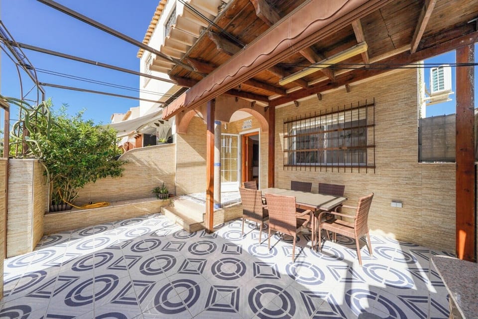 Villa | Outdoor dining
