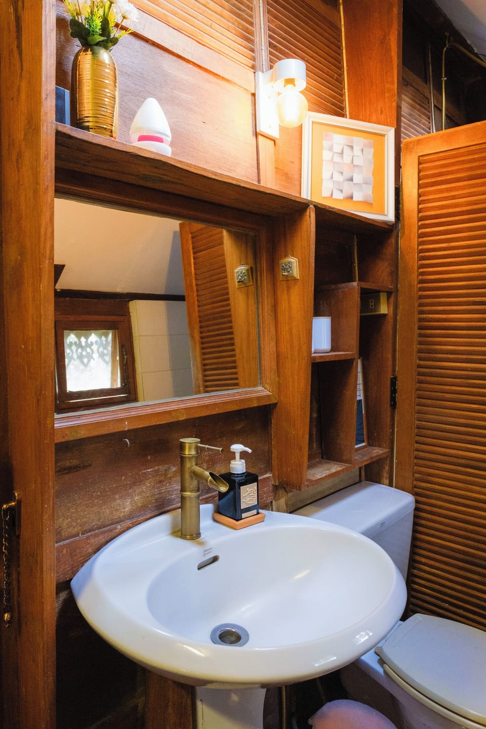Family Villa, Garden View | Bathroom | Shower, hair dryer, slippers, bidet