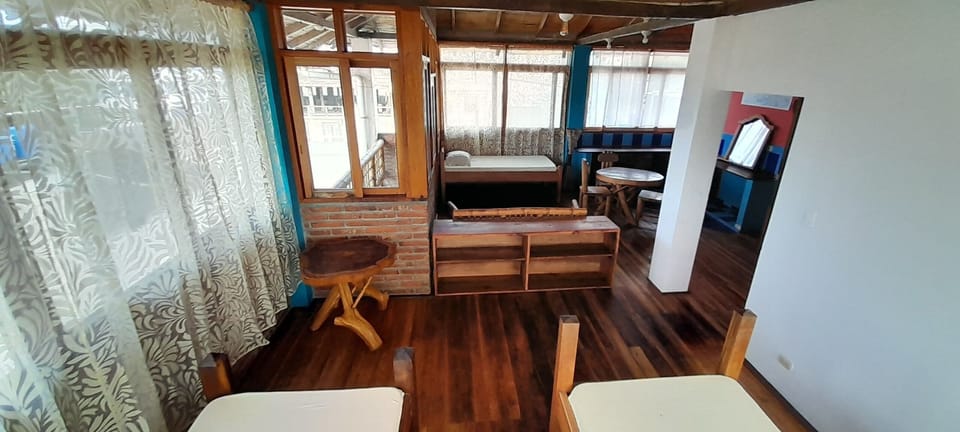 Classic Apartment, Beach View | WiFi (free)