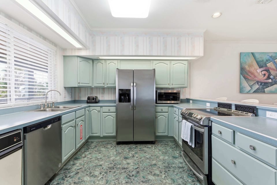 Kitchen 3 |  Fully equipped for your stay.